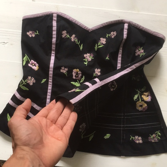 Sleeveless, strapless top - Picture 3 of 4